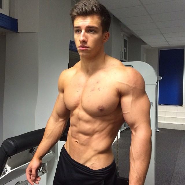 ผู้ชายพาเพลิน 4