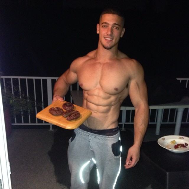 ผู้ชายพาเพลิน 11