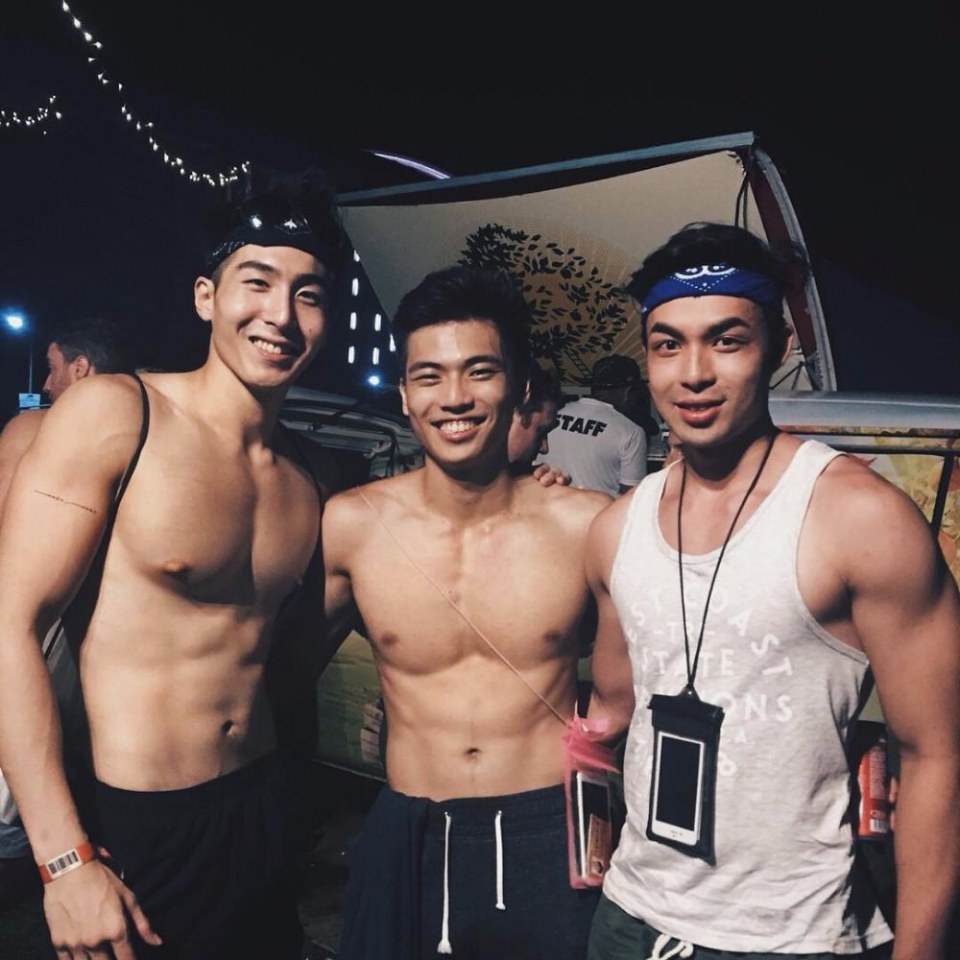 ผู้ชายพาเพลิน 11