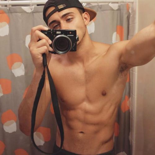 ผู้ชายพาเพลิน