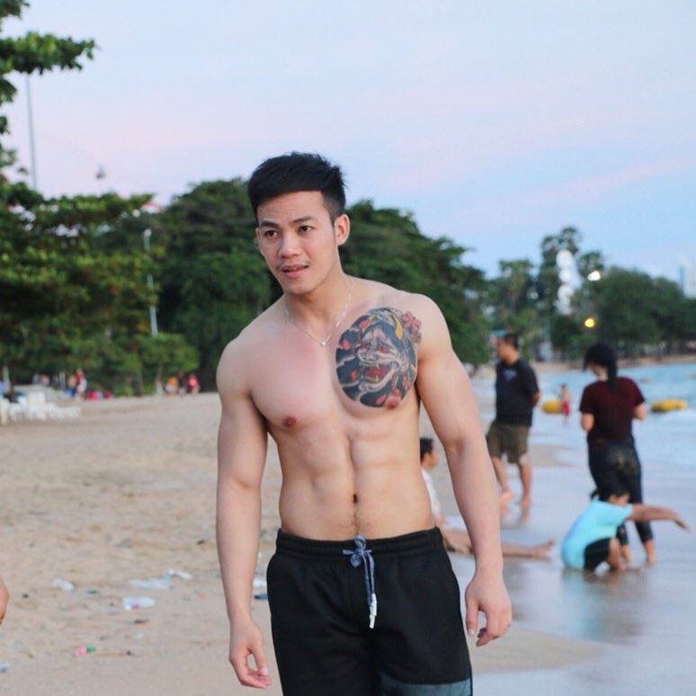 หนุ่มน่าฟัด005