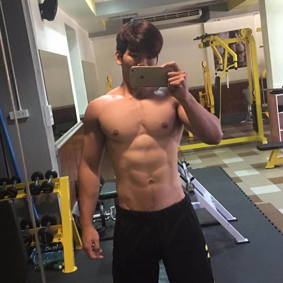 หนุ่มน่าฟัด005