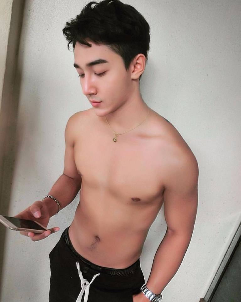 หนุ่มพาเสียว001