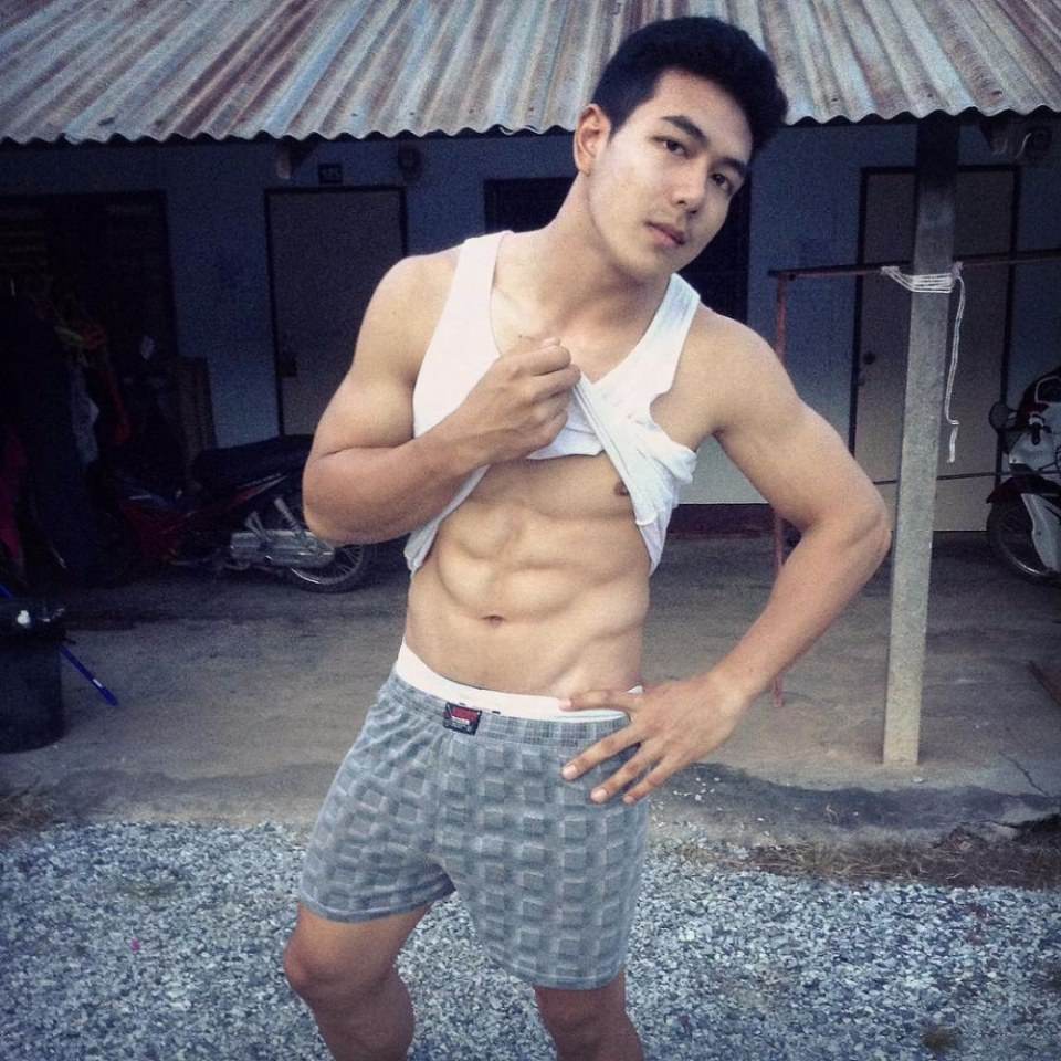 หนุ่มอีสานรอรักก