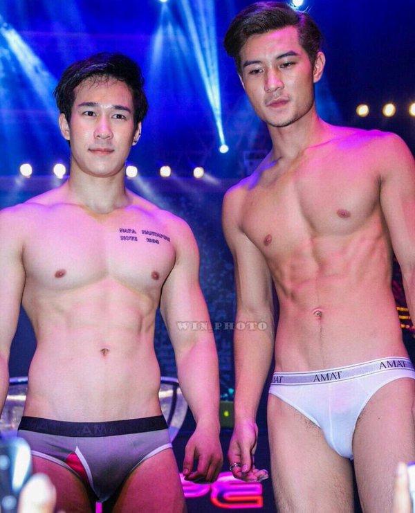 ผู้ชายผลัดกันชม 110 ฉากหลังสวยดีครับ