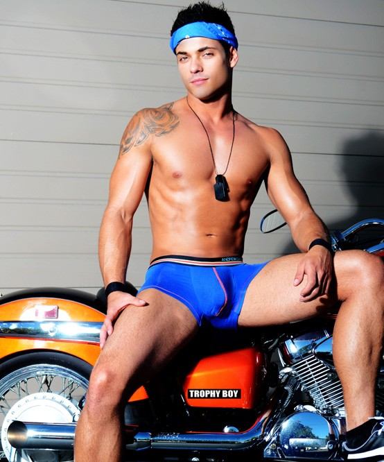 Hot guy in underwear 201