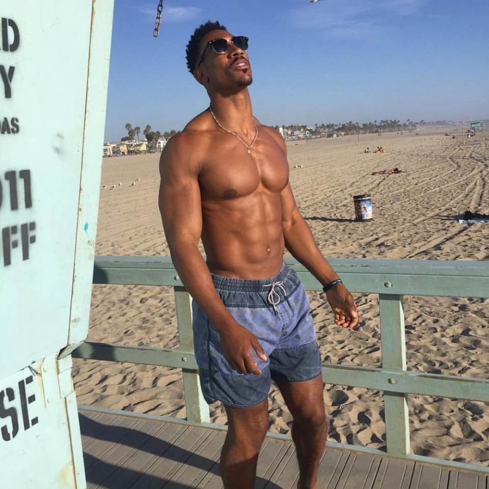 ปูหมอน นอนสื่อ