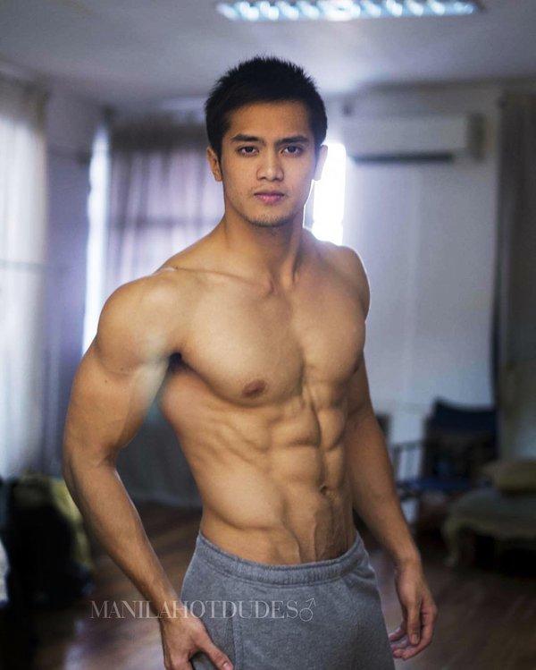 จัดป่ะ 70 ขอให้ได้นายแบบสักครั้ง ให้ชื่นใจ