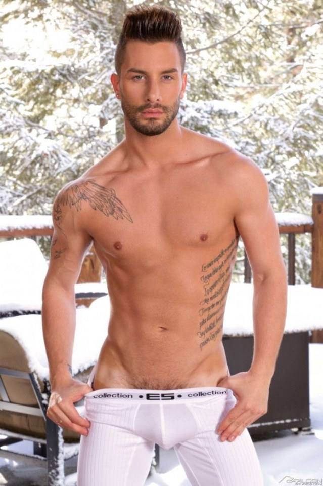Hot guy in underwear 211