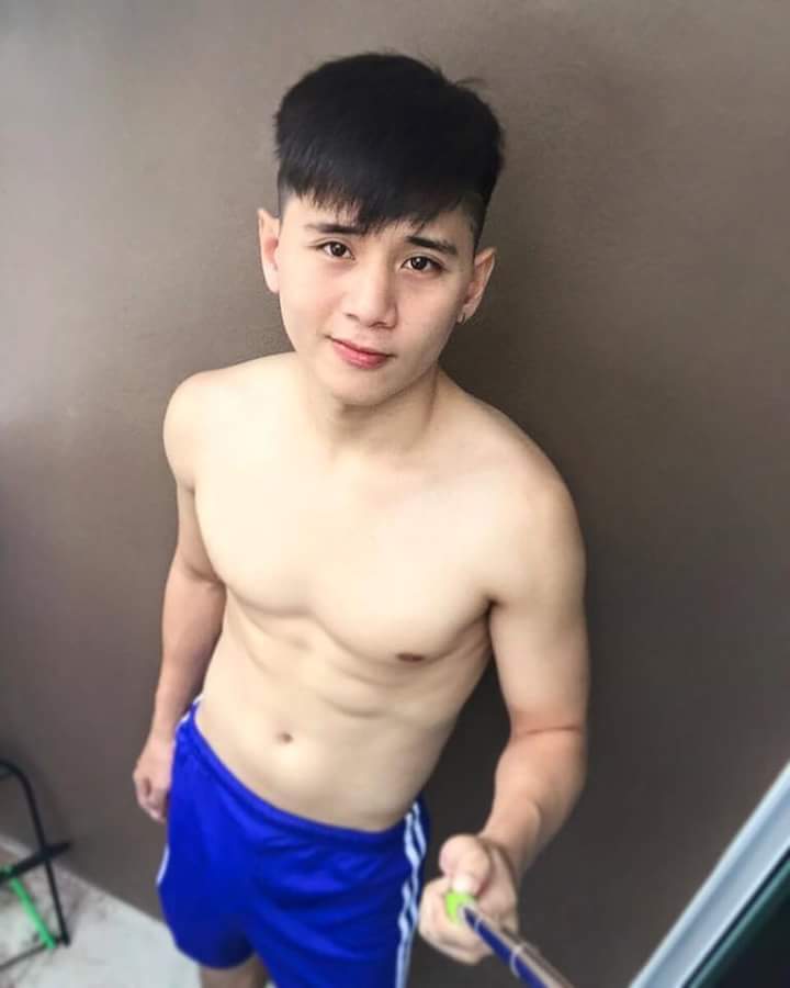 รักผู้ชายหล่อ 1,352