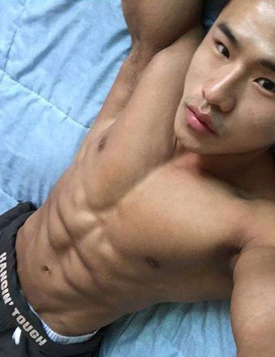 รักผู้ชายหล่อ 1,352