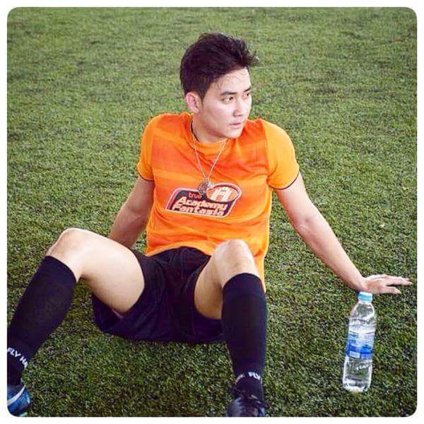 รักผู้ชายหล่อ 1,352