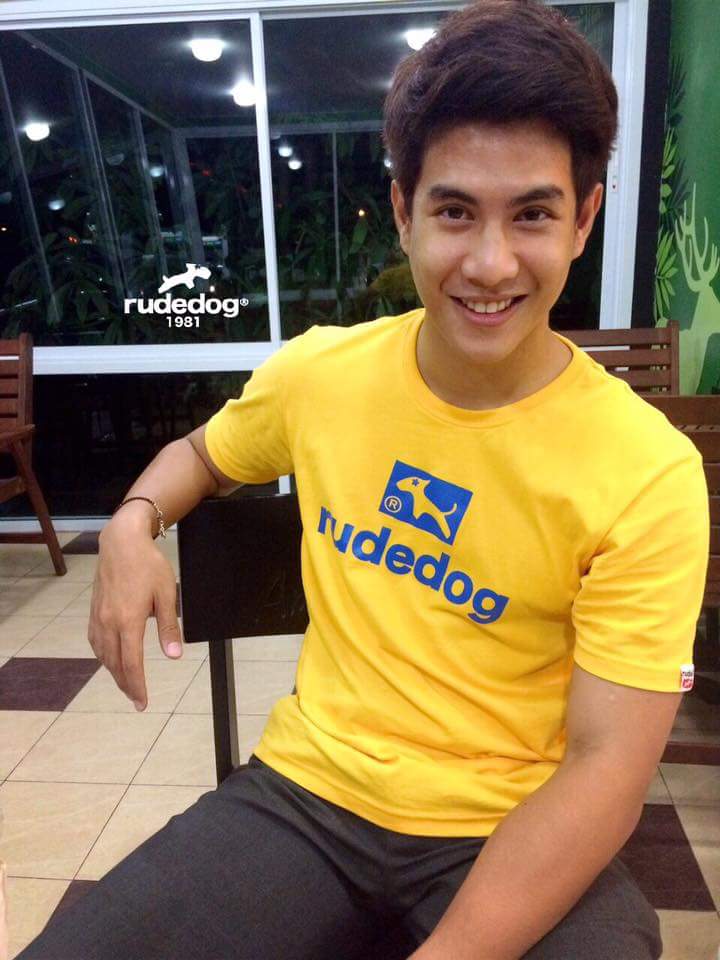 รักผู้ชายหล่อ 1,352