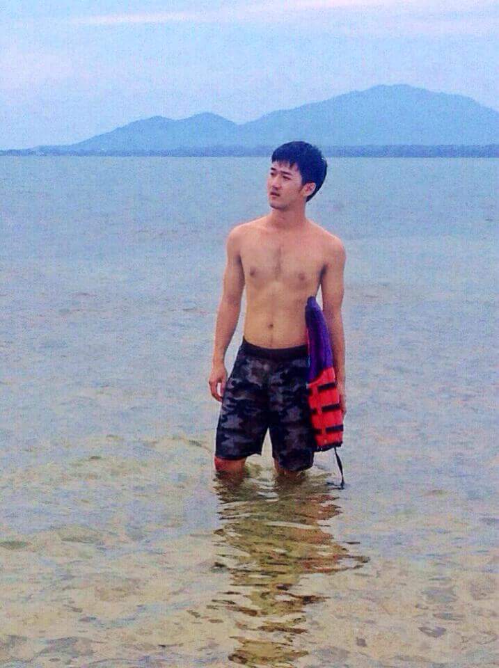 รักผู้ชายหล่อ 1,358