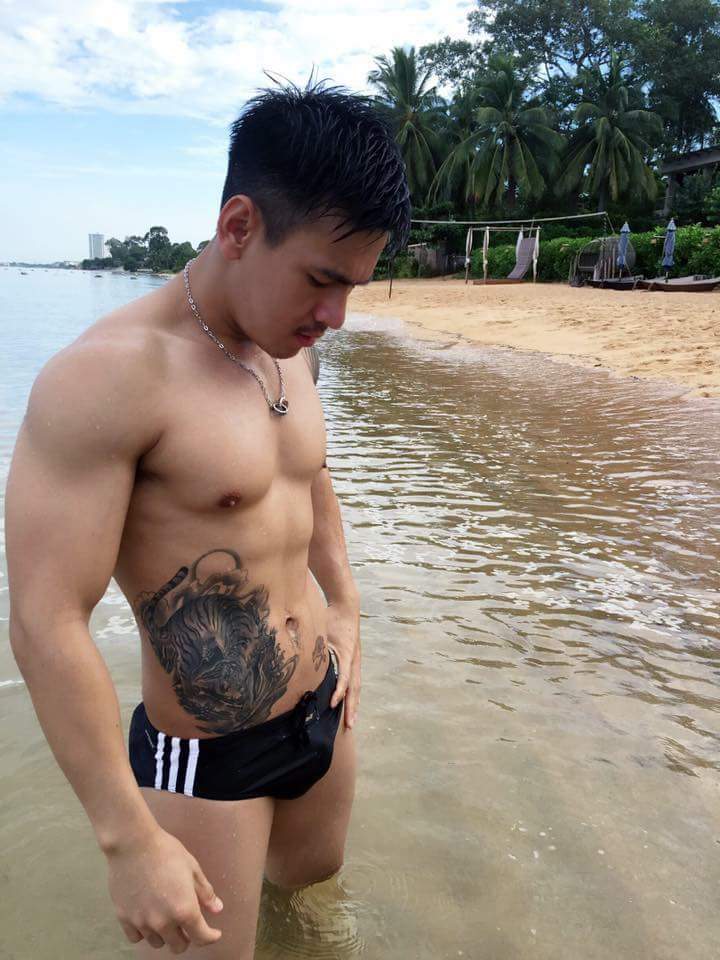 รักผู้ชายหล่อ 1,359