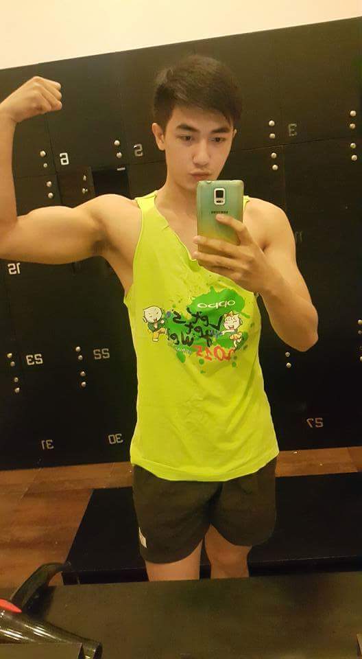 รักผู้ชายหล่อ 1,359