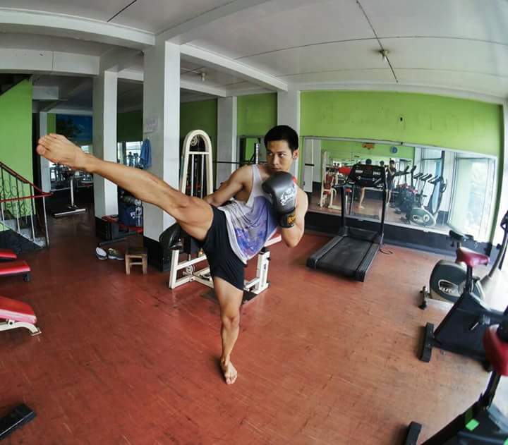 รักผู้ชายหล่อ 1,359