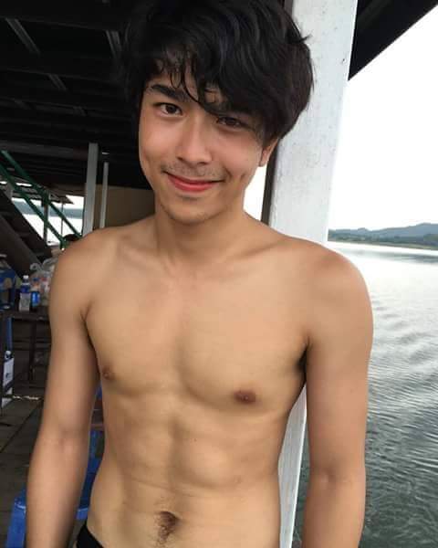 รักผู้ชายหล่อ 1,359