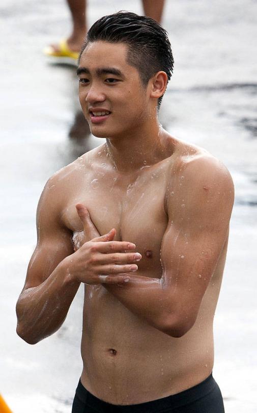 ถอดโชว์เรือนร่าง 1370