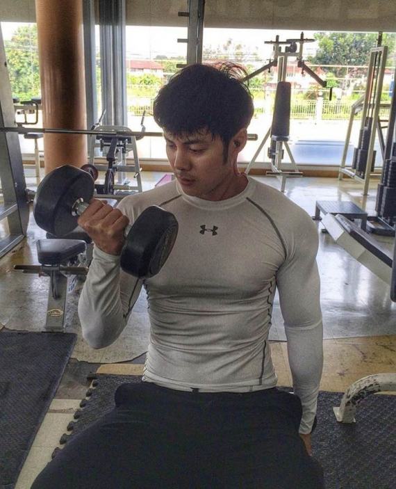 ระวังนมแตกนะคะพี่คะ 1,456