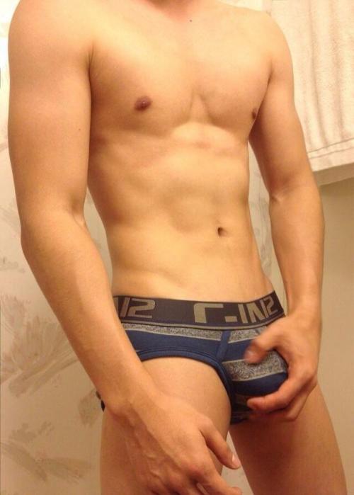 Hot guy in underwear 220