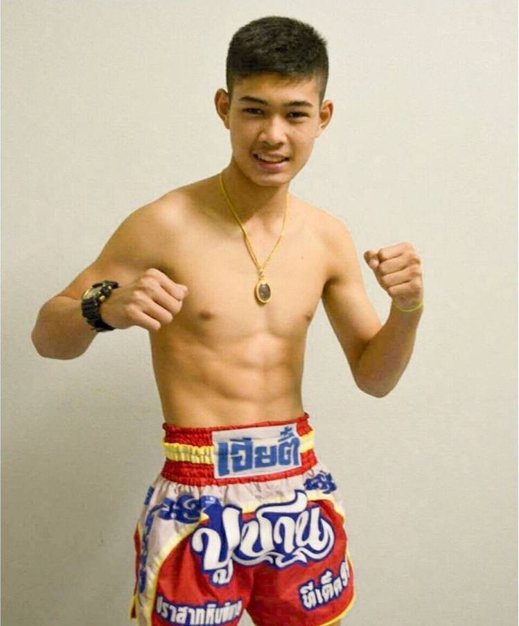 หนุ่มๆ นร.รร.กีฬา # 25