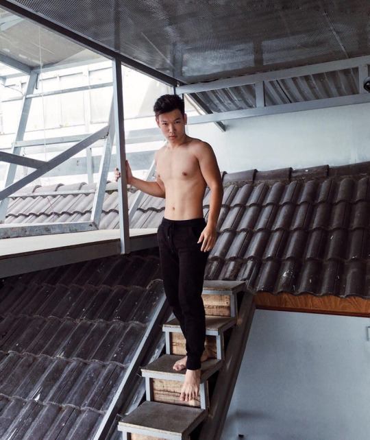 ถอดโชว์เรือนร่าง 1400