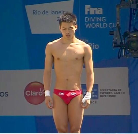 Chen Aisen นักกระโดดน้ำรูปร่างดี sexy สมส่วน