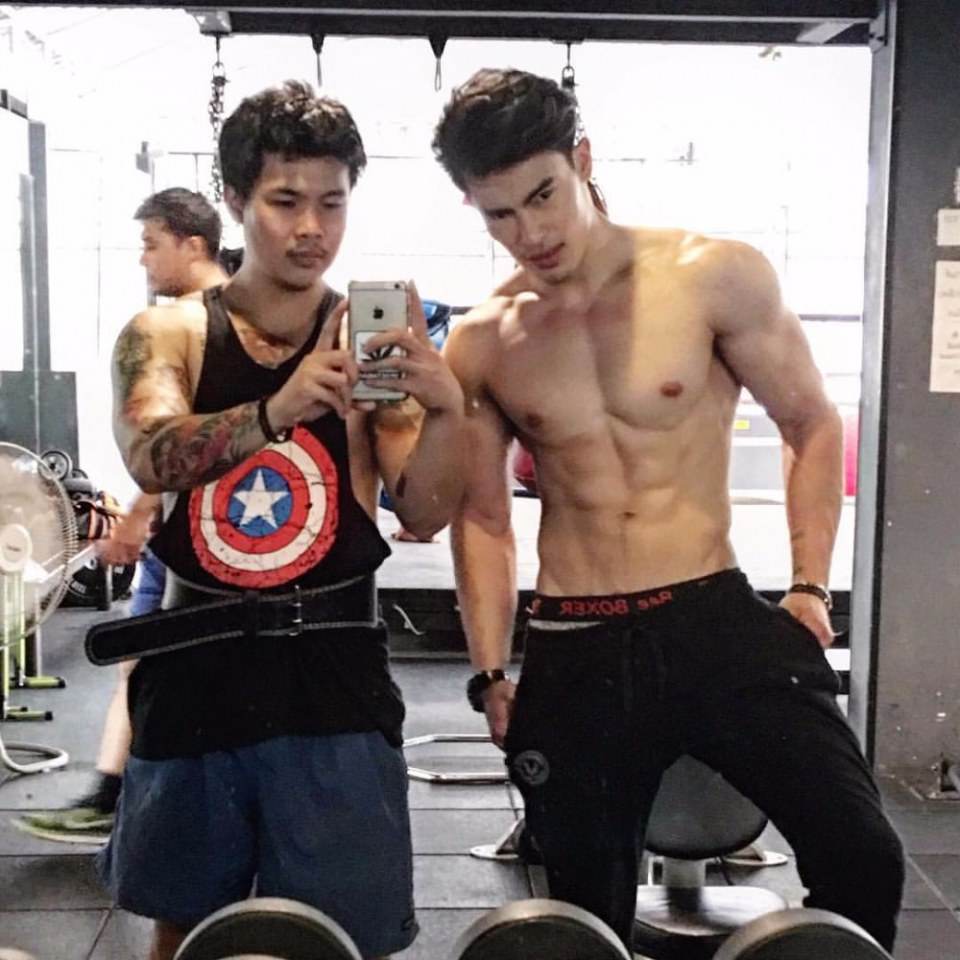 หลงกล้ามวงแขนแสนฟิน