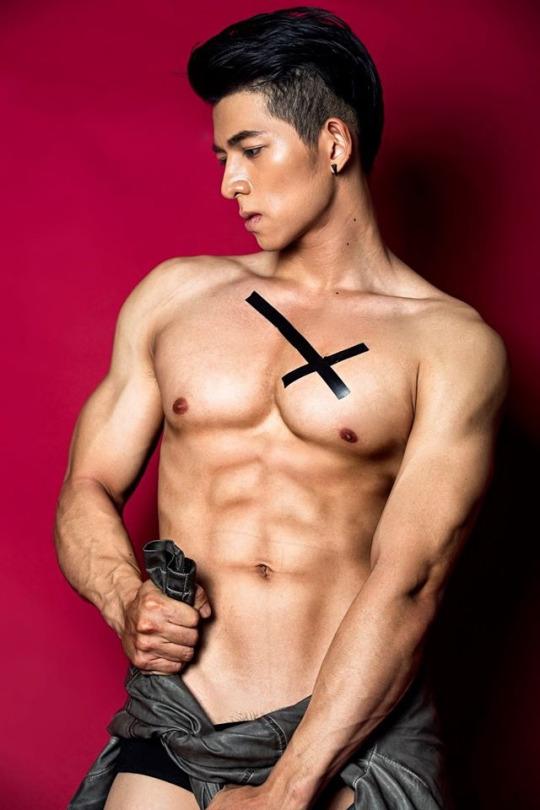 ถอดโชว์เรือนร่าง 1424