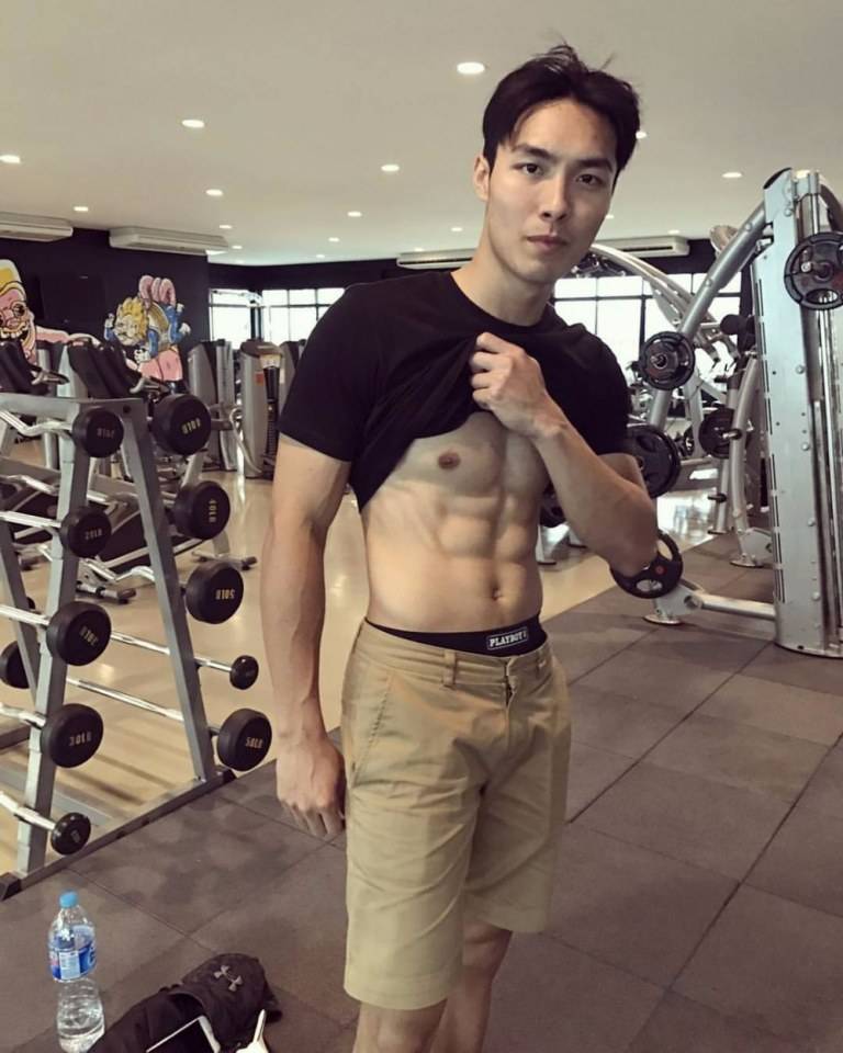 ชอบอยากเลีย