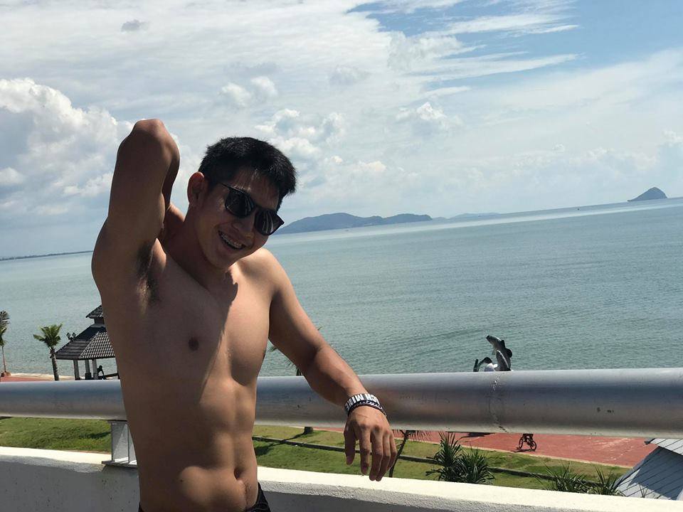 มีความสุข 1,527