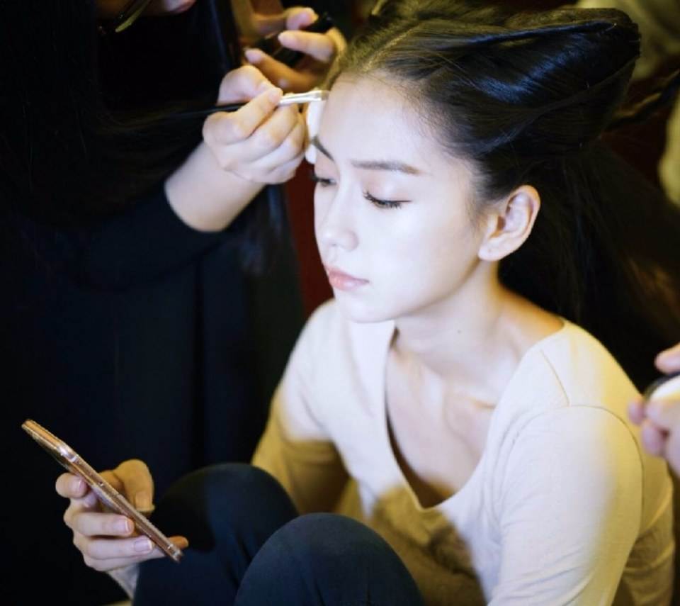 พี่แองเจอล่า Angelababy ถ่ายแบบ