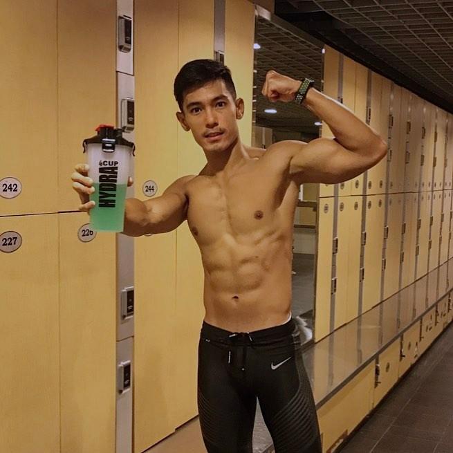 กล้ามน่ากัดชะมัด"01