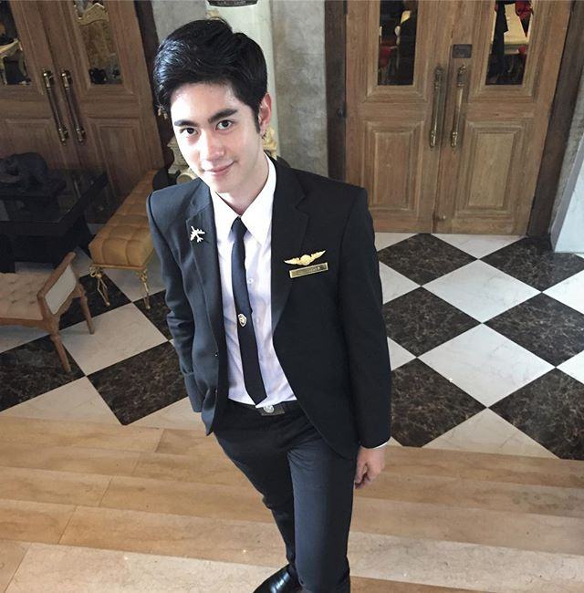 กัน รัชชานนท์ หล่อใสในชุดนักศึกษา