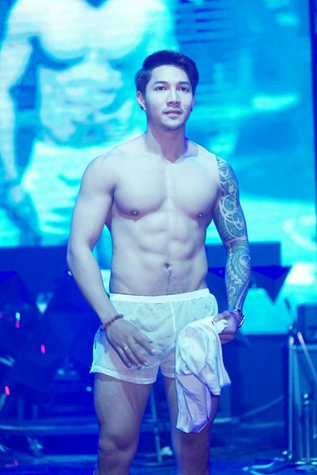 เป้ากางเกงแทบทะลุ ผับเกย์เหม่งจ๋าย