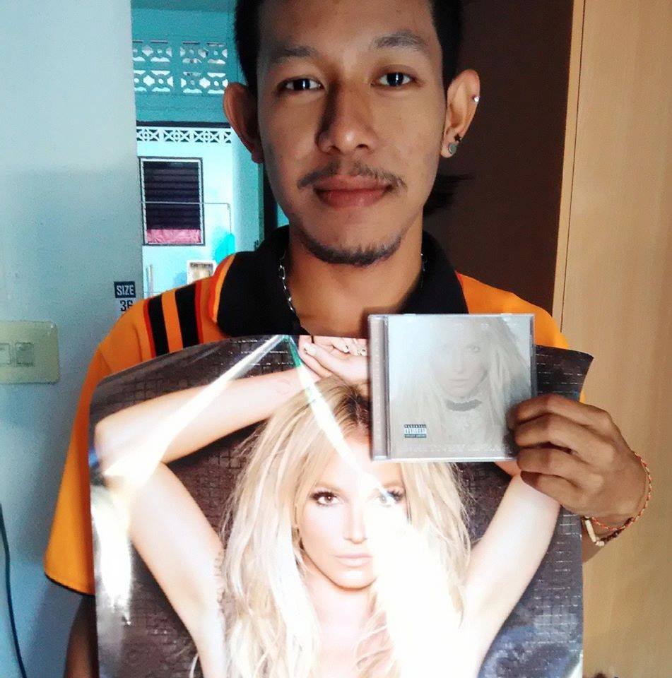 เป็นอัลบั้มล่าสุดที่ทุกคนต้องมีและควรมี! คุ้มค่าแห่งการรอคอย (Britney Spears Album Glory)