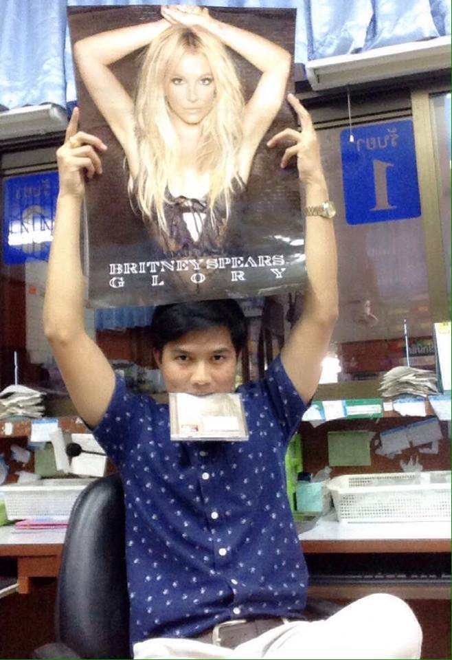 เป็นอัลบั้มล่าสุดที่ทุกคนต้องมีและควรมี! คุ้มค่าแห่งการรอคอย (Britney Spears Album Glory)