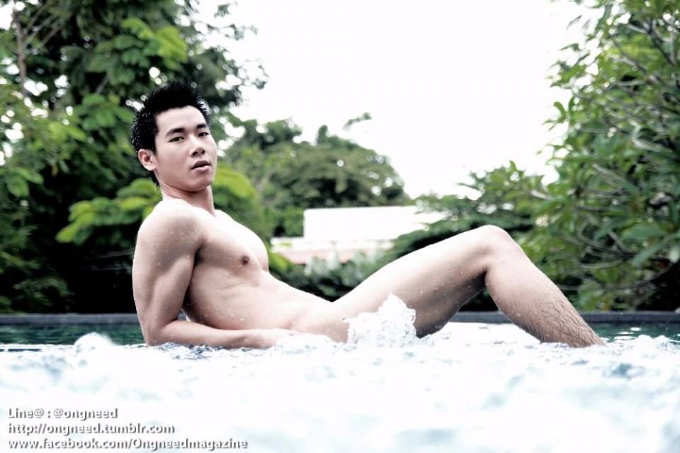 กรุแตก NEED+ issue 16 นายแบบหล่อตี๋ เป้าบึ่มมาก แจกฟรี!!!