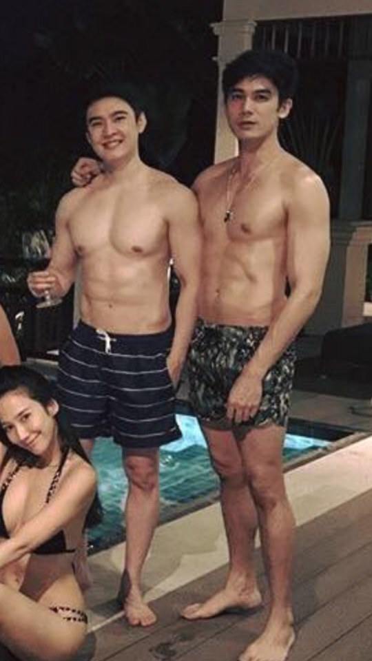 เมื่อชีอั้ม ว่ายน้ำในสระ