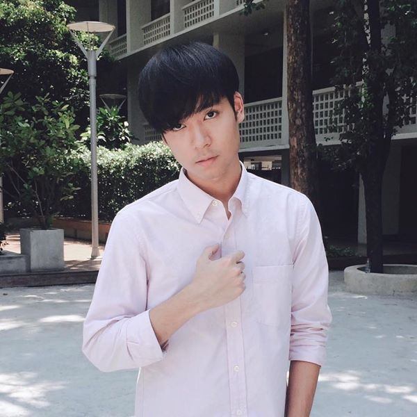 ผู้ชายสายเชิ้ต 1,924