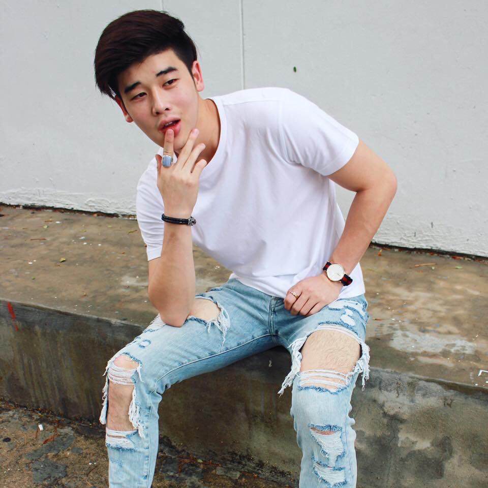 ตี๋มีอาภรณ์ 1,985