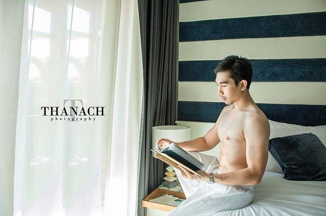 หนุ่มหน้าตี๋ หุ่นแซ่บ Thanach Raktham - IG@thanachr