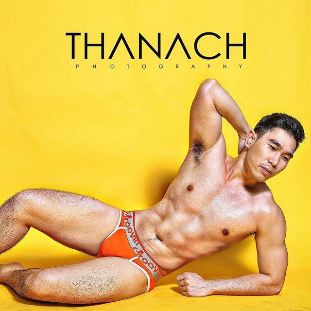 หนุ่มหน้าตี๋ หุ่นแซ่บ Thanach Raktham - IG@thanachr