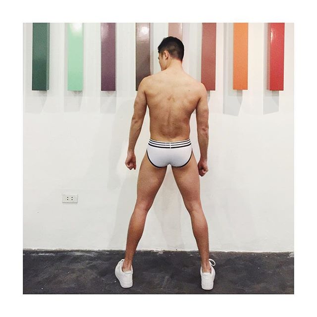 ถอดโชว์เรือนร่าง 1579