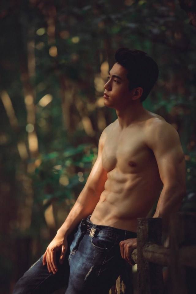 ถอดโชว์เรือนร่าง 1589