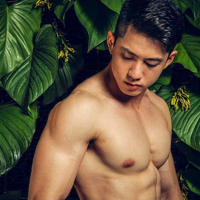 ถอดโชว์เรือนร่าง 1589