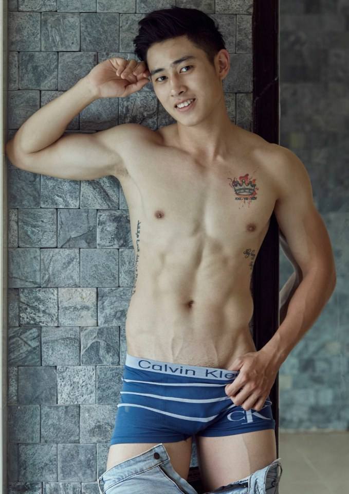 ถอดโชว์เรือนร่าง 1595