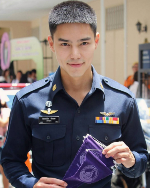 ผู้ชายโชว์ของ 2,031