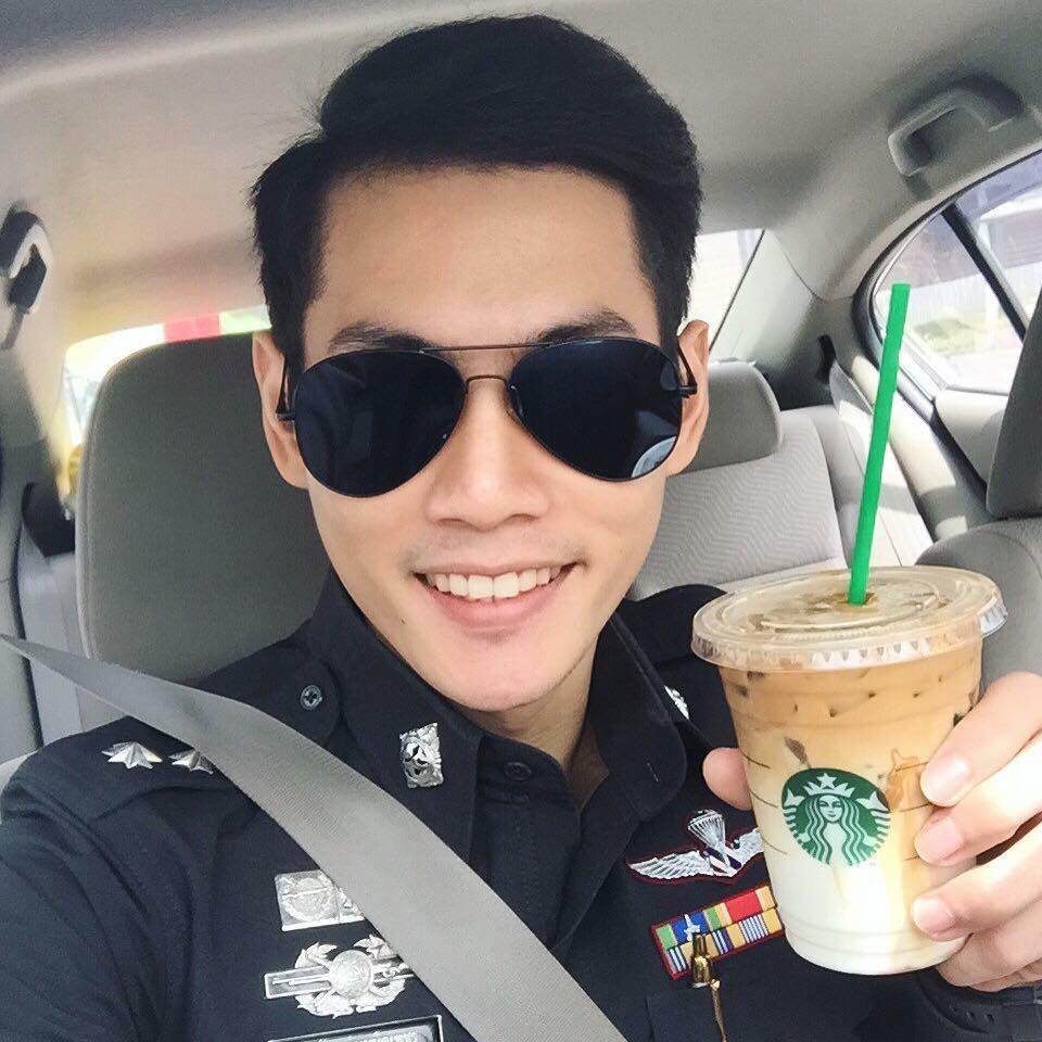 ผู้ชายโชว์ของ 2,031